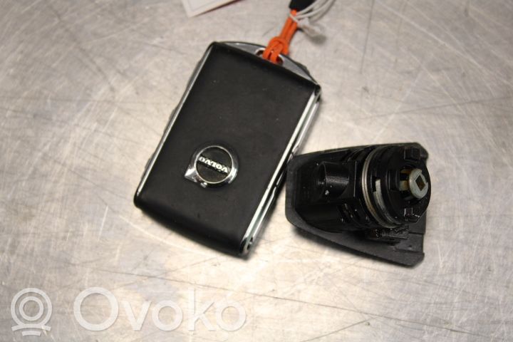 Volvo V60 Cerradura de puerta delantera (junto a la manecilla) 