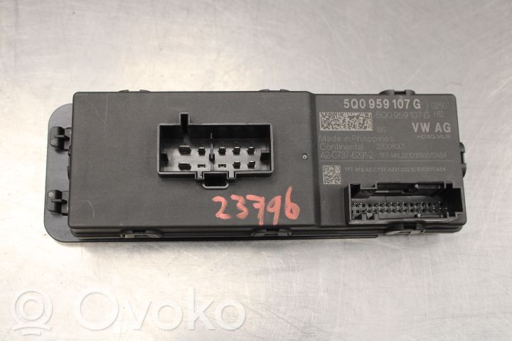 Volkswagen PASSAT B8 Tailgate/trunk control unit/module 