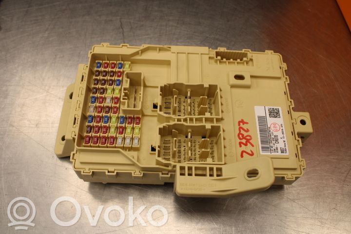 KIA Ceed Fuse module 