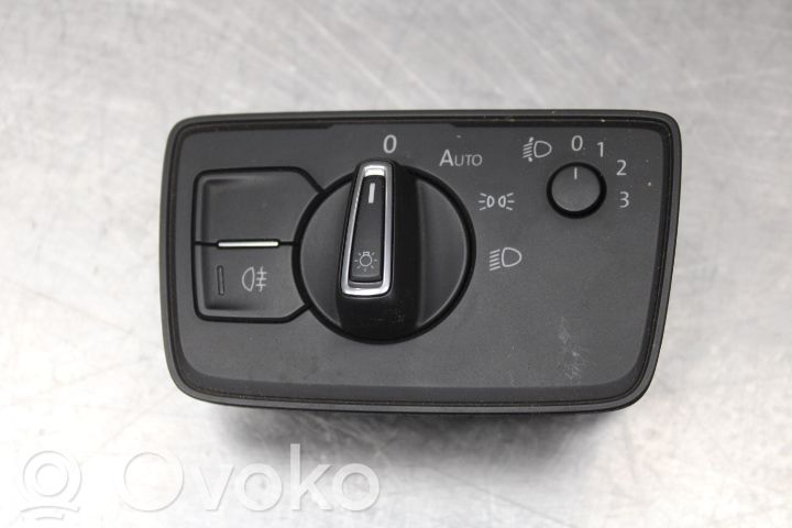 Volkswagen PASSAT B8 Interruttore luci 