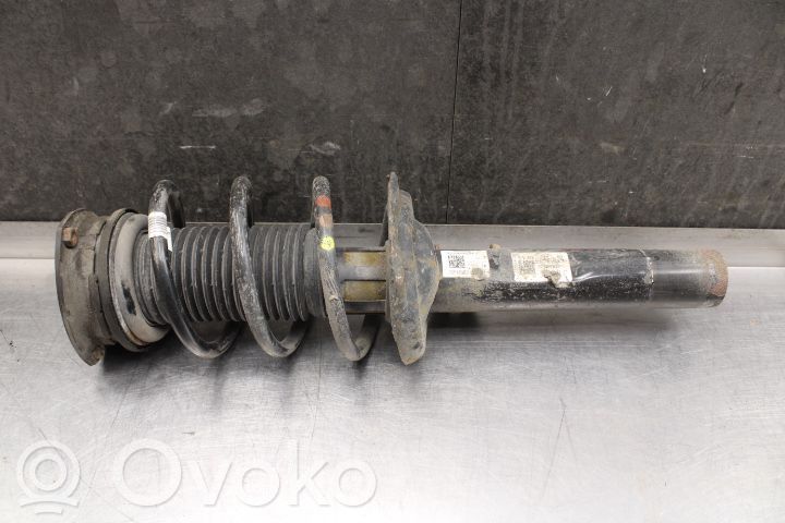 Volkswagen Tiguan Amortyzator osi przedniej ze sprężyną 