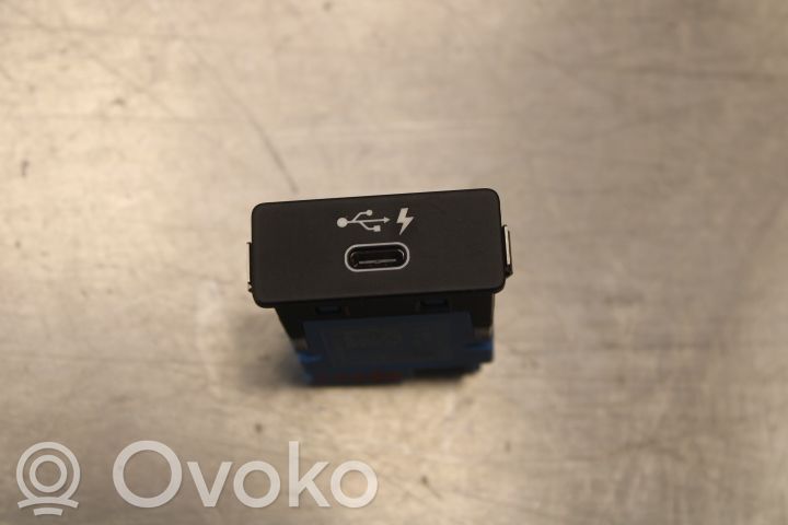 BMW 3 G20 G21 Priză USB