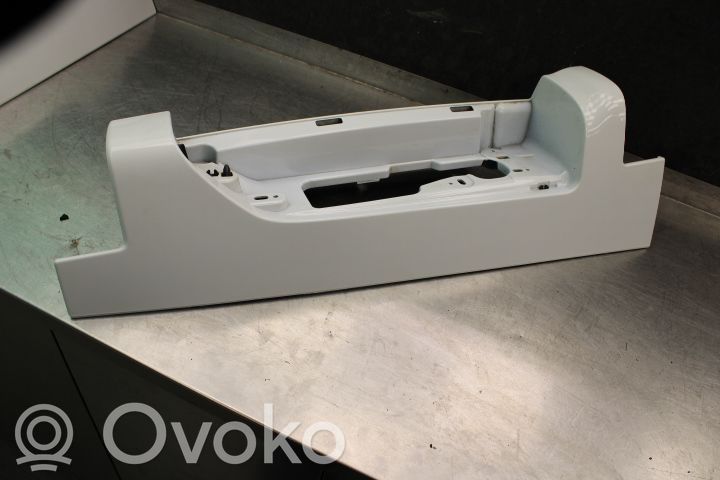 Renault Trafic III (X82) Takavalon valaisimen muotolista 