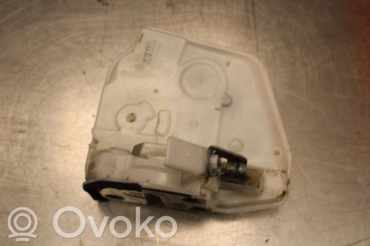 Mazda CX-3 Front door lock 