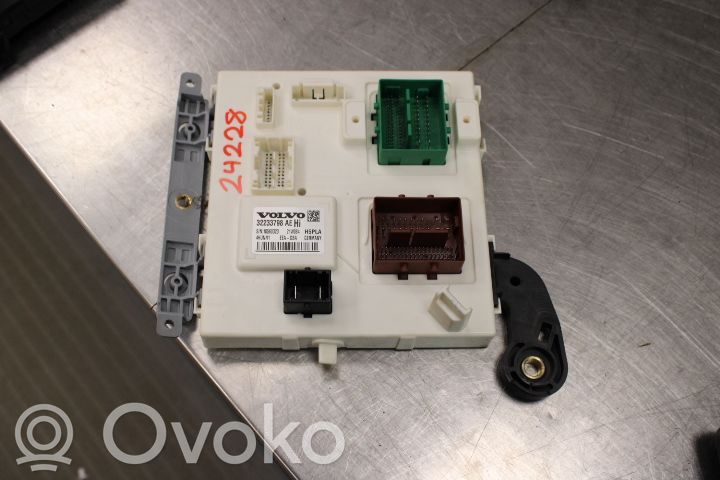 Volvo XC90 Fuse module 