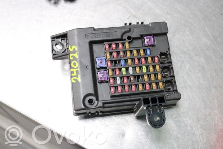 Isuzu D-Max Fuse module 