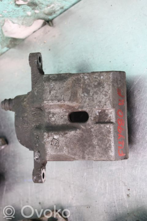 Toyota Prius (XW30) Zacisk hamulcowy przedni
