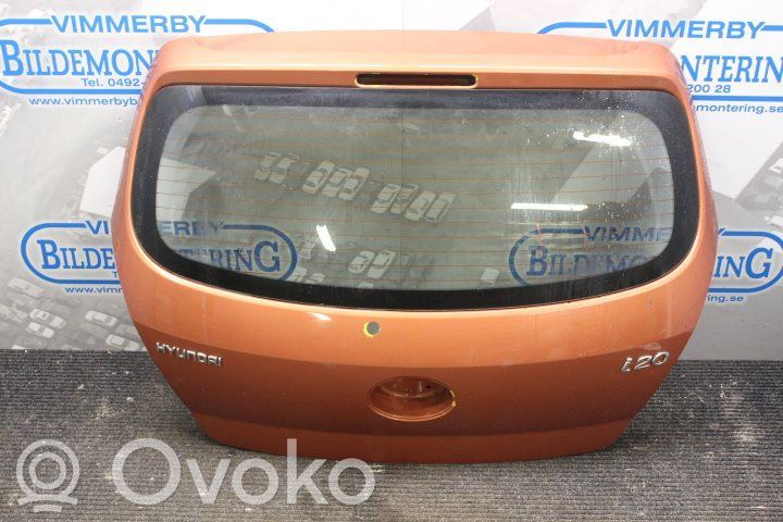 Tylna klapa bagażnika   737004P560