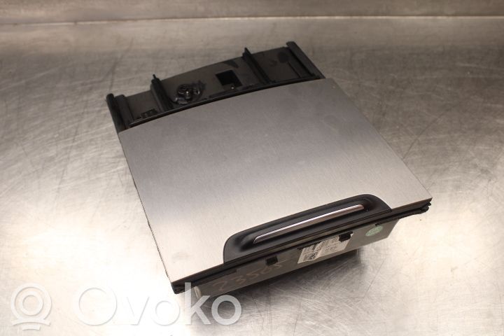 Guantera   84690D4FH0BL4,96120D4500