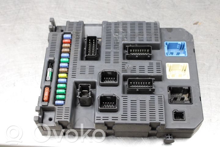 Fuse module   9663798380