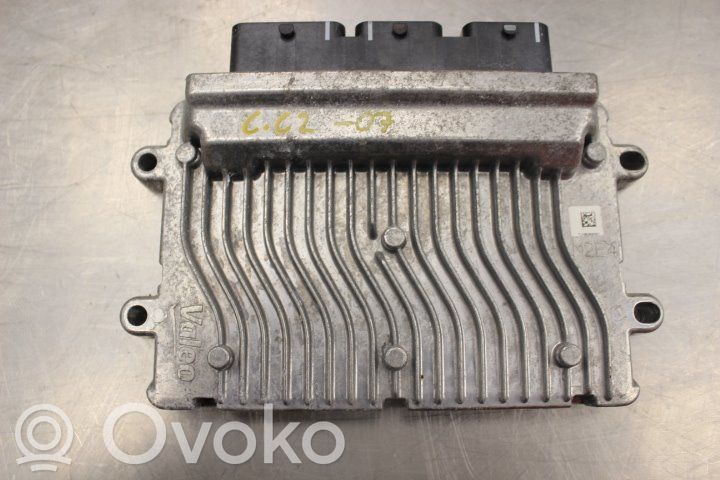 Unité de commande / module d'injection   215857854A