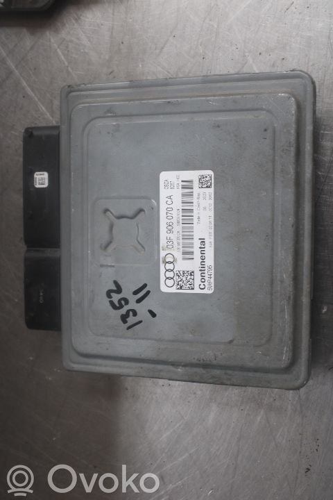 Unidad de control/módulo de la inyección   03F906070CA