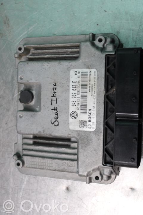 Unité de commande / module d'injection   0281013010,045906013E