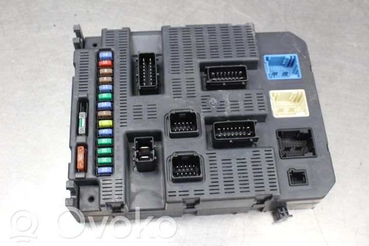 Módulo de fusible   9664532580