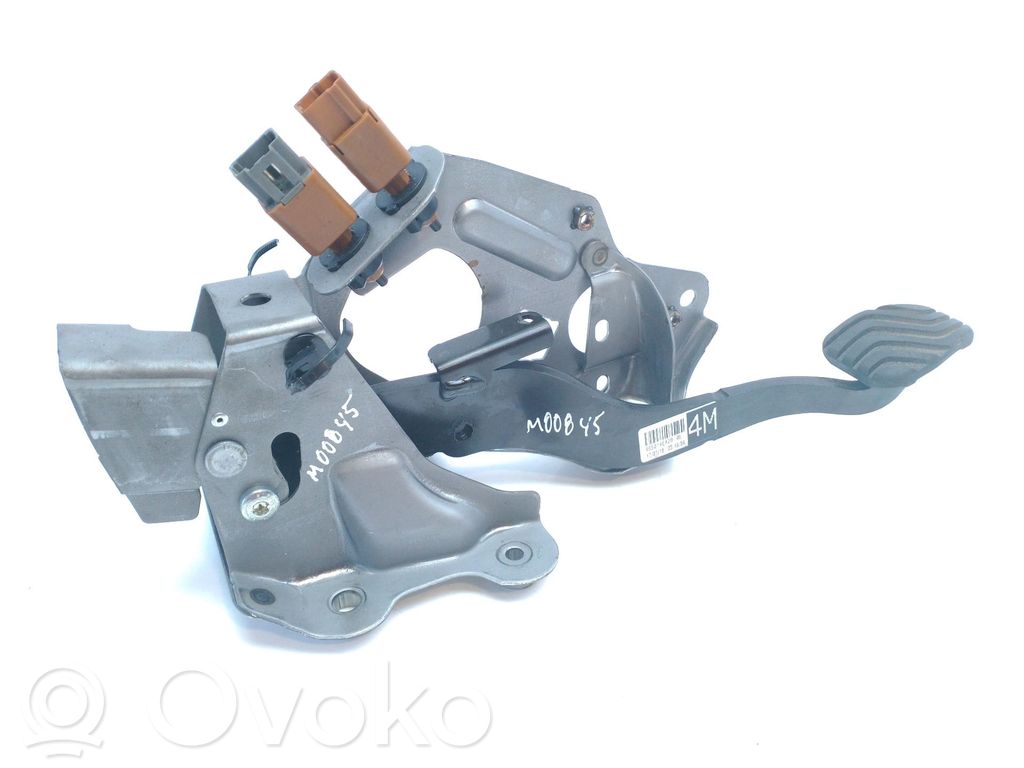 Pedal de freno   465014EA2B