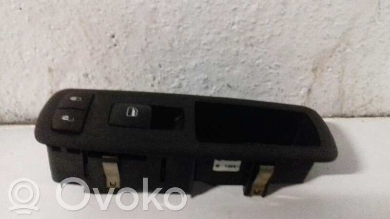 Chrysler Grand Voyager V Interruptor del elevalunas eléctrico 