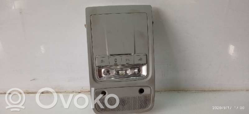 Otras luces interiores   8X0947135AJ