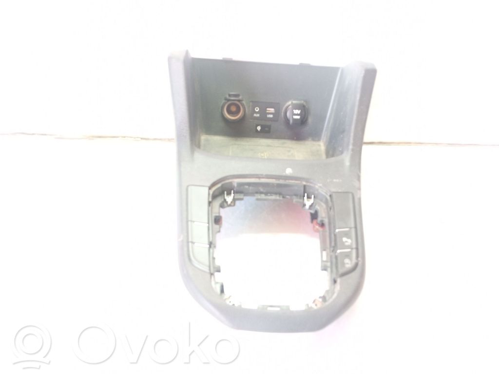 Hyundai i30 Bottom trim 