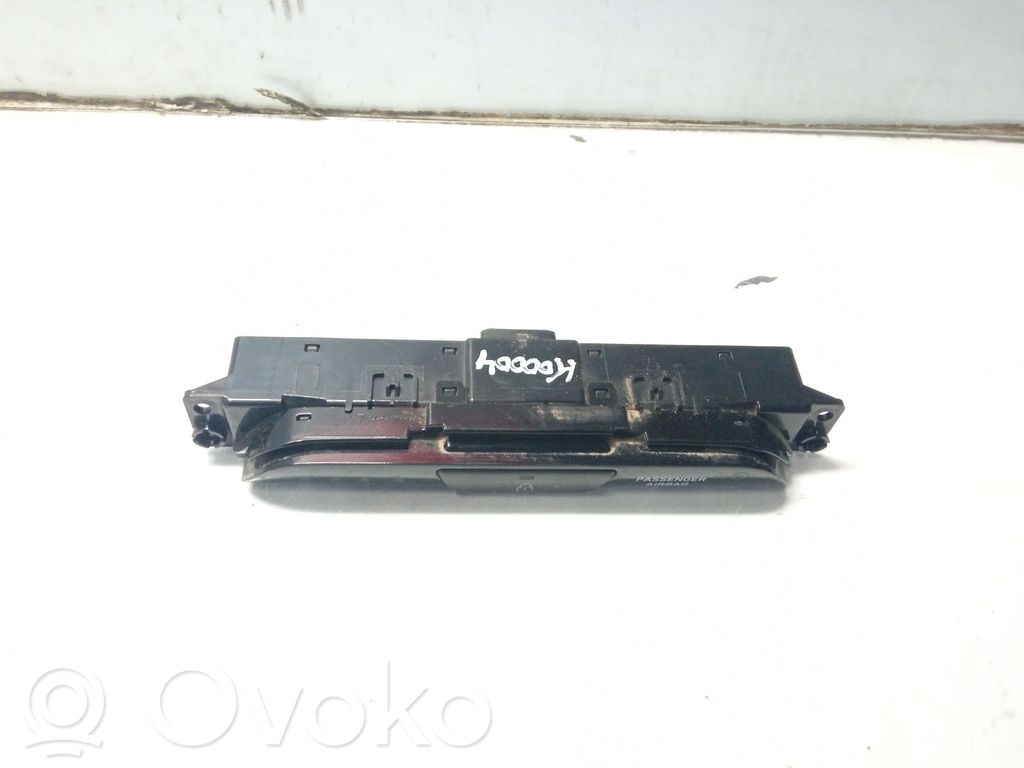 Interruptor de control multifunción   93770G4000
