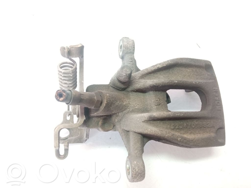 Ford Mondeo Mk III Zestaw tarcz i zacisków hamulcowych 