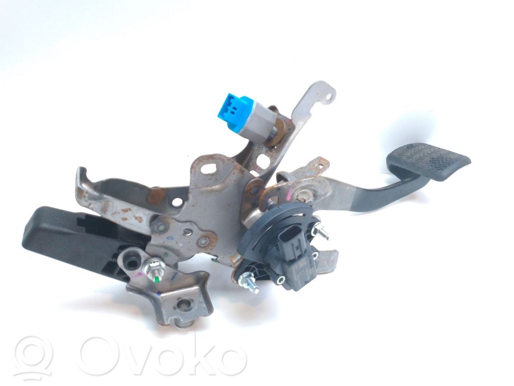 Toyota Yaris Brake pedal 