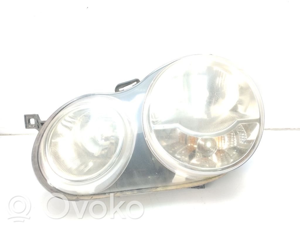 Volkswagen Polo Lampa przednia 
