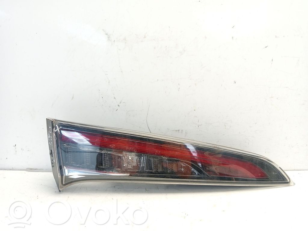 Toyota Corolla E160 E170 Etuajovalon polttimo 