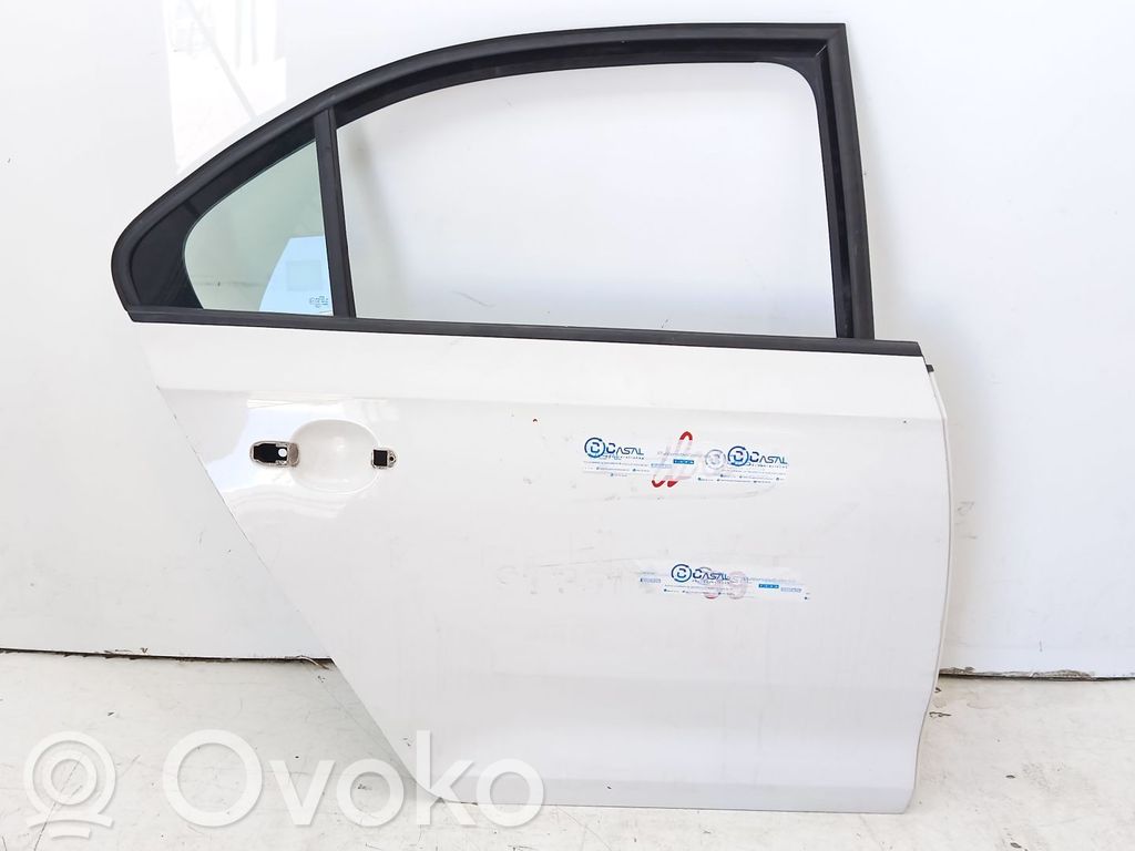Puerta trasera   5JA833056B