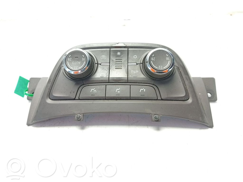 Opel Zafira B Climate control unit 