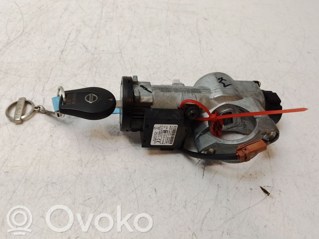 Nissan Note (E12) Vanteiden varkaudenestomutterit ja avainhylsy 