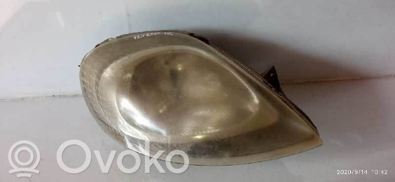 Renault Trafic II (X83) Lampa przednia 