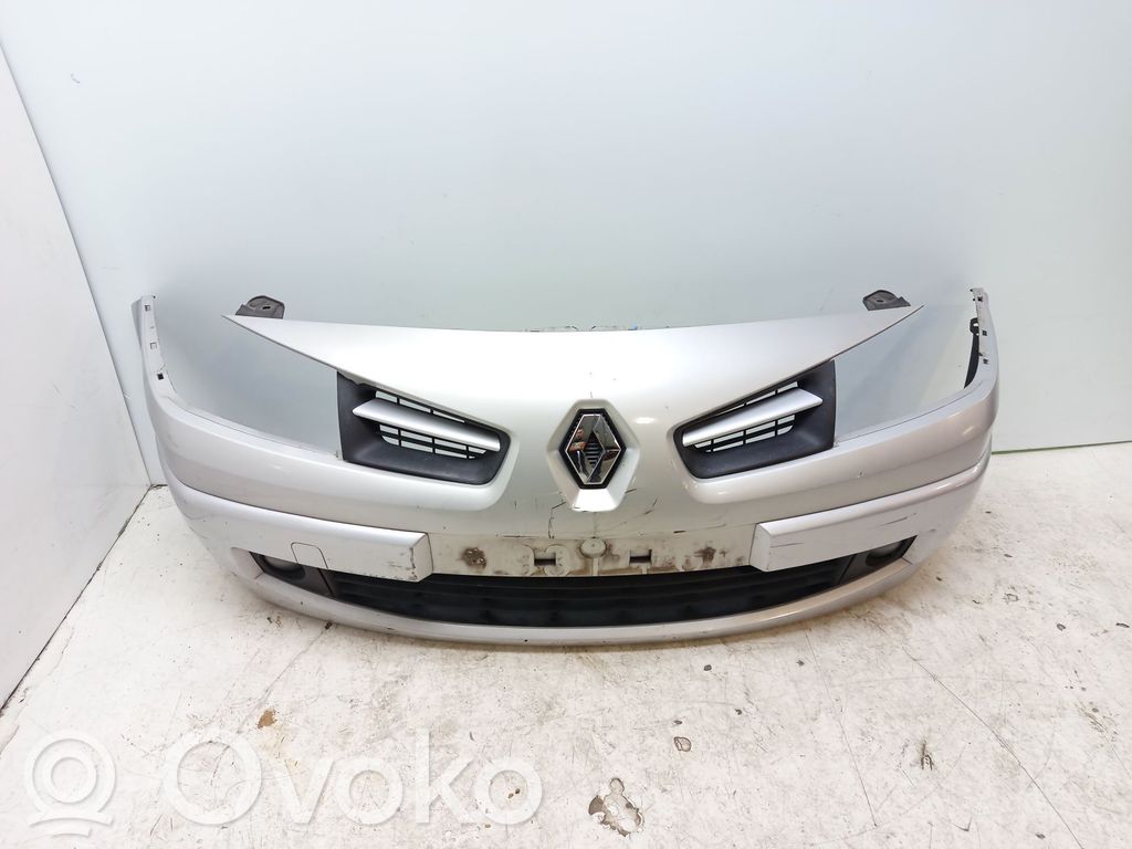 Renault Megane II Paraurti anteriore 