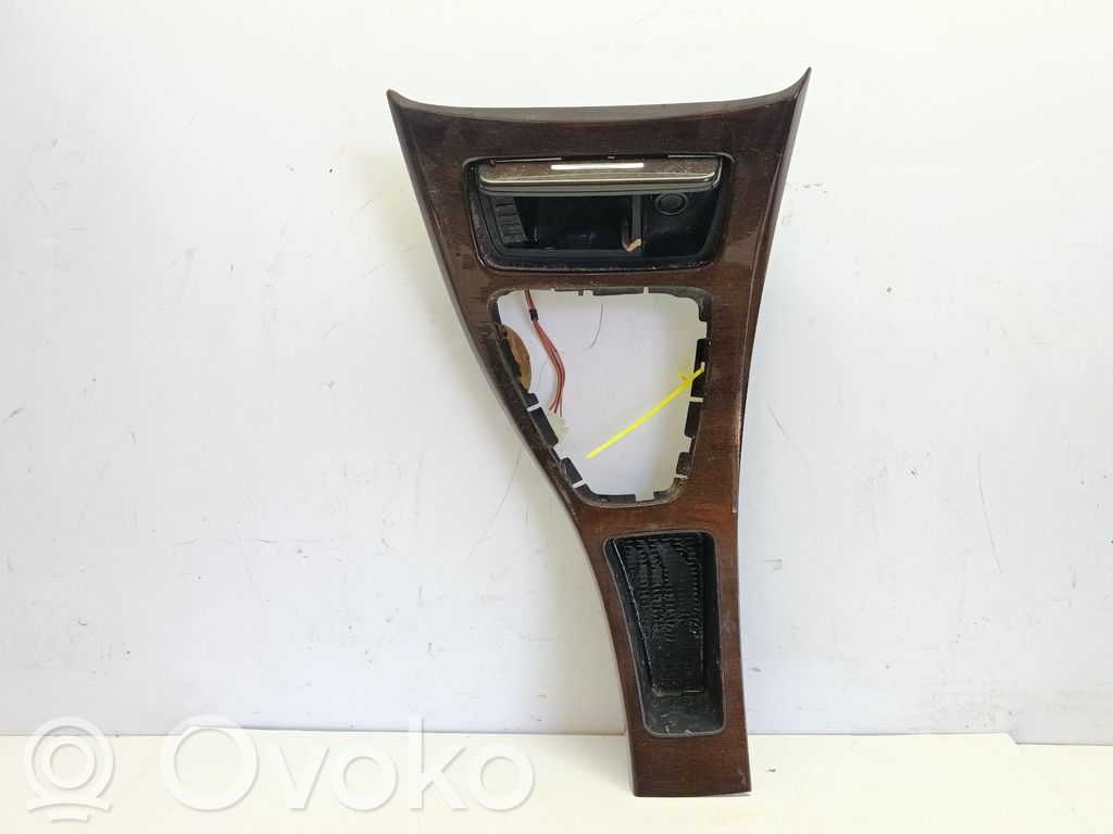 BMW 3 E90 E91 Apatinė apdaila 
