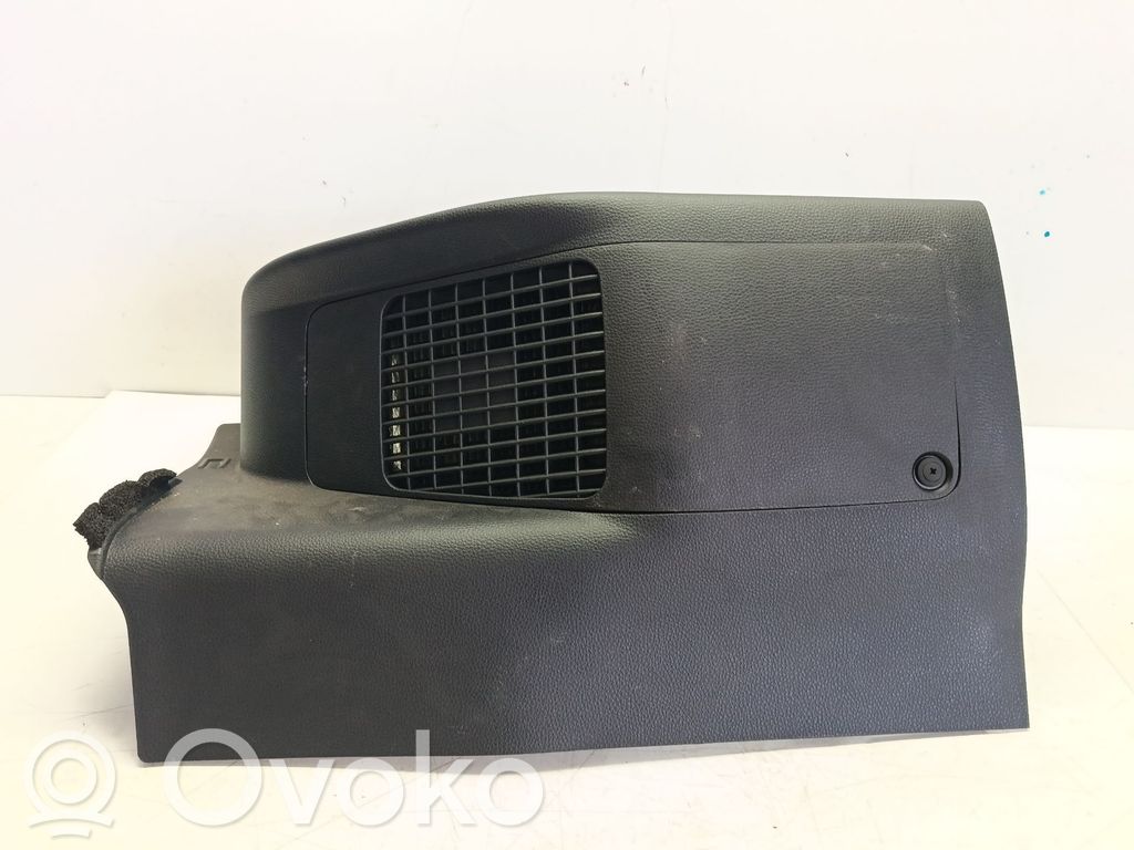 Bottom trim   7697302020