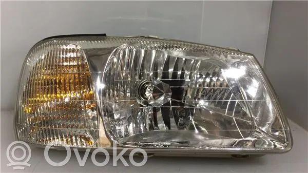 Hyundai Accent Lampa przednia 