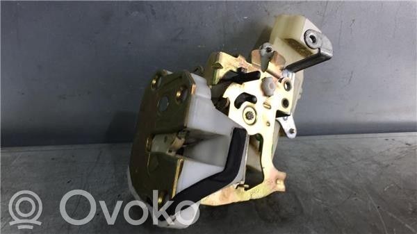Toyota Yaris Silniczek zamka drzwi przednich