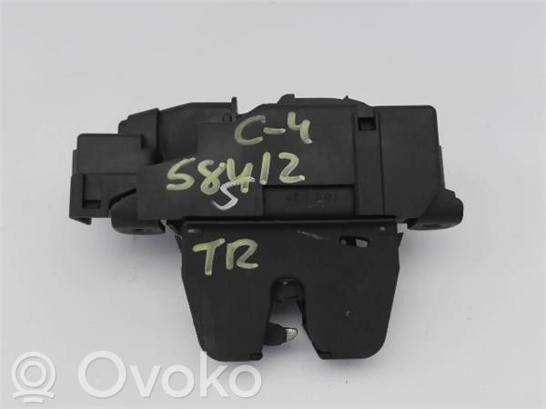 Citroen C4 Aircross Takaluukun lukon salvan moottori
