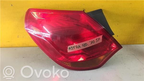 Opel Astra H Luz trasera/de freno