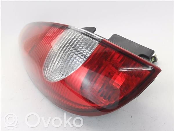 Nissan Almera N16 Lampa tylna 