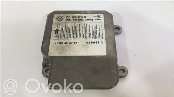 Volkswagen Polo IV 9N3 Airbag control unit/module 