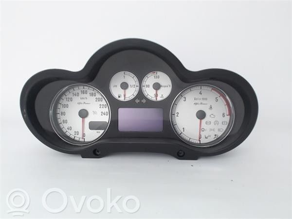 Alfa Romeo GTV Geschwindigkeitsmesser Cockpit