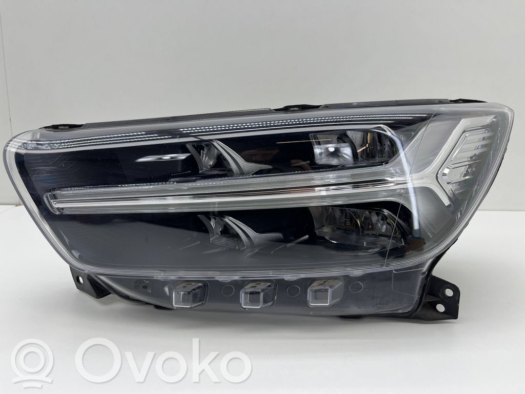 Volvo XC40 Scheinwerfer 