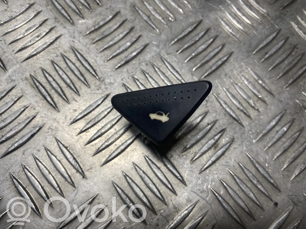 Ford Focus Tailgate opening switch 