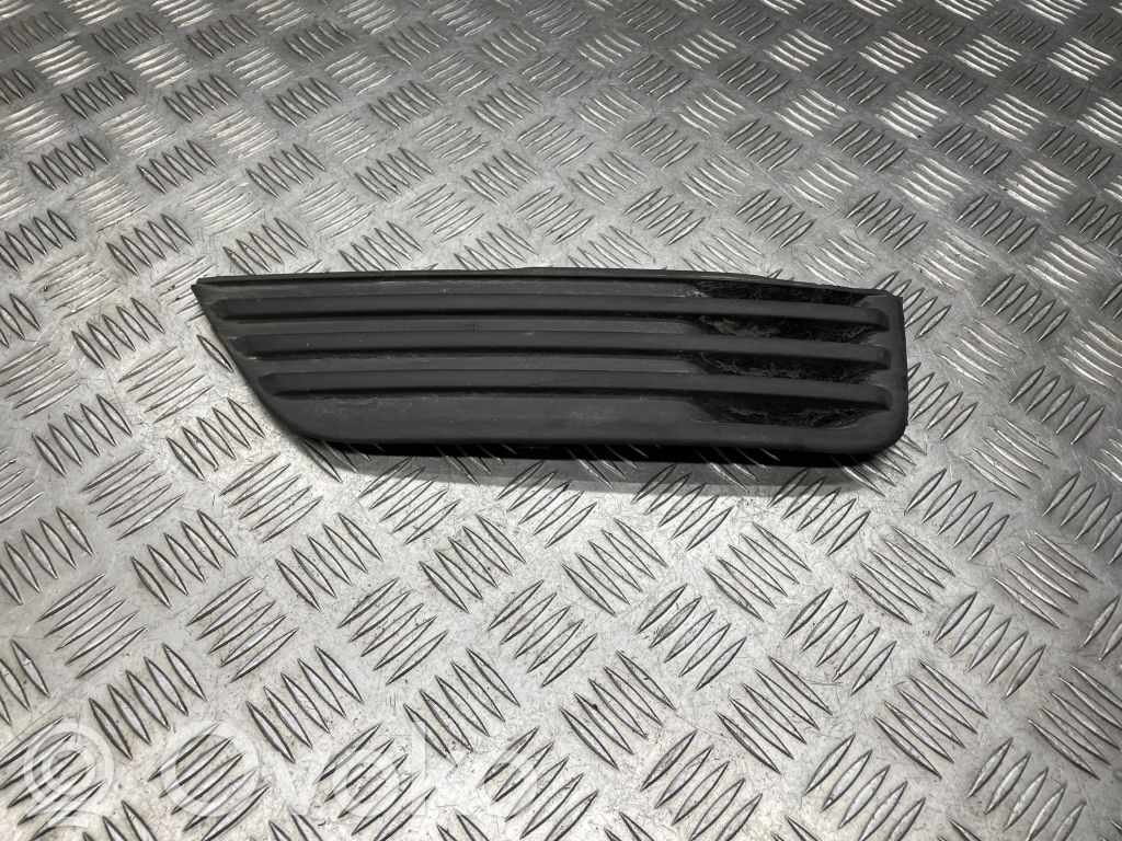 Ford Focus Front bumper lower grill 