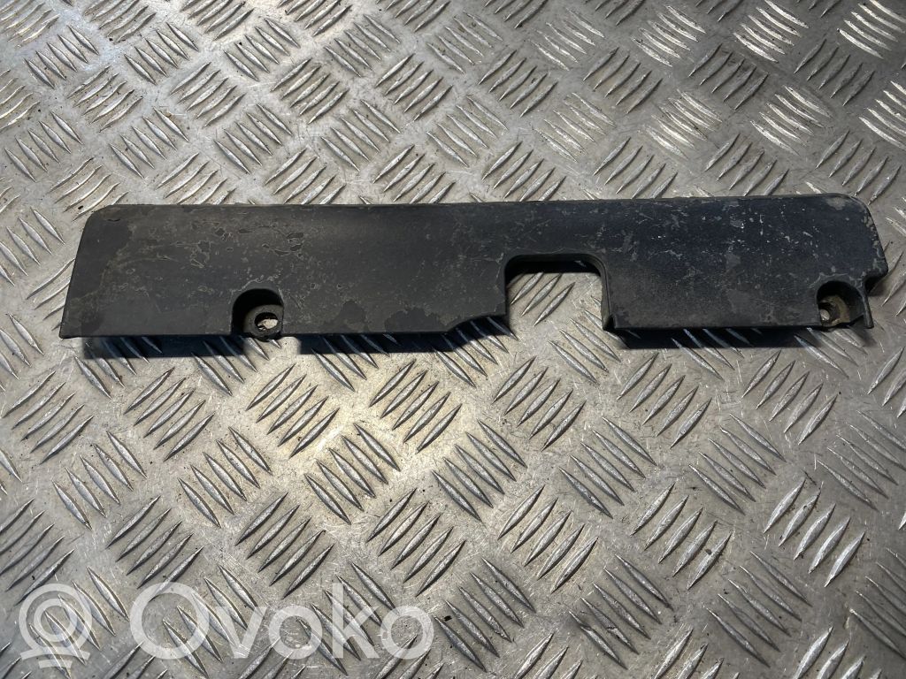 Volvo S80 Kita variklio skyriaus detalė 