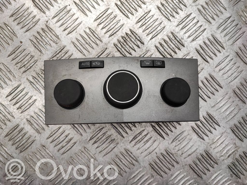 Opel Astra H Climate control unit 