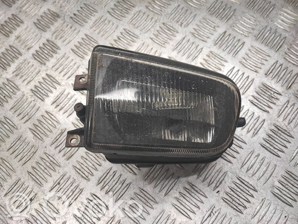 BMW 5 E39 Etusumuvalo 