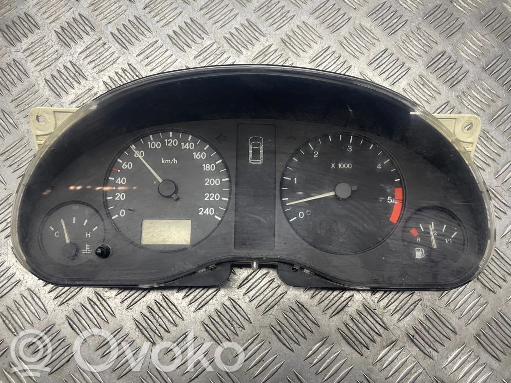 Volkswagen Sharan Speedometer (instrument cluster) 