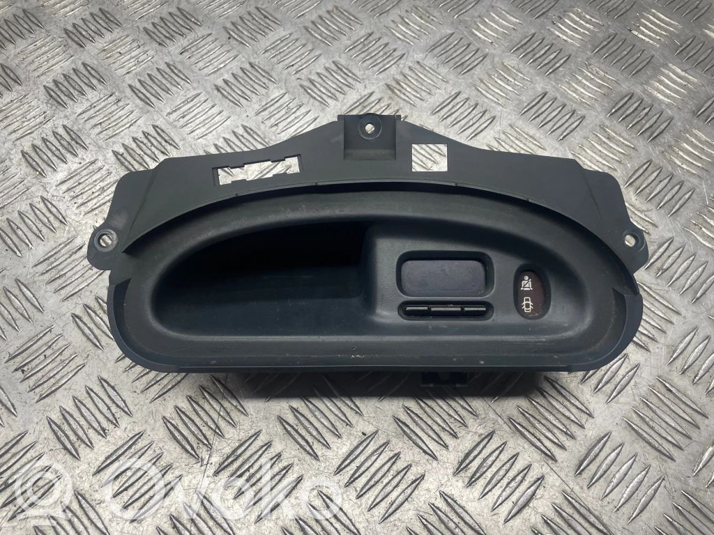 Renault Megane I Screen/display/small screen 