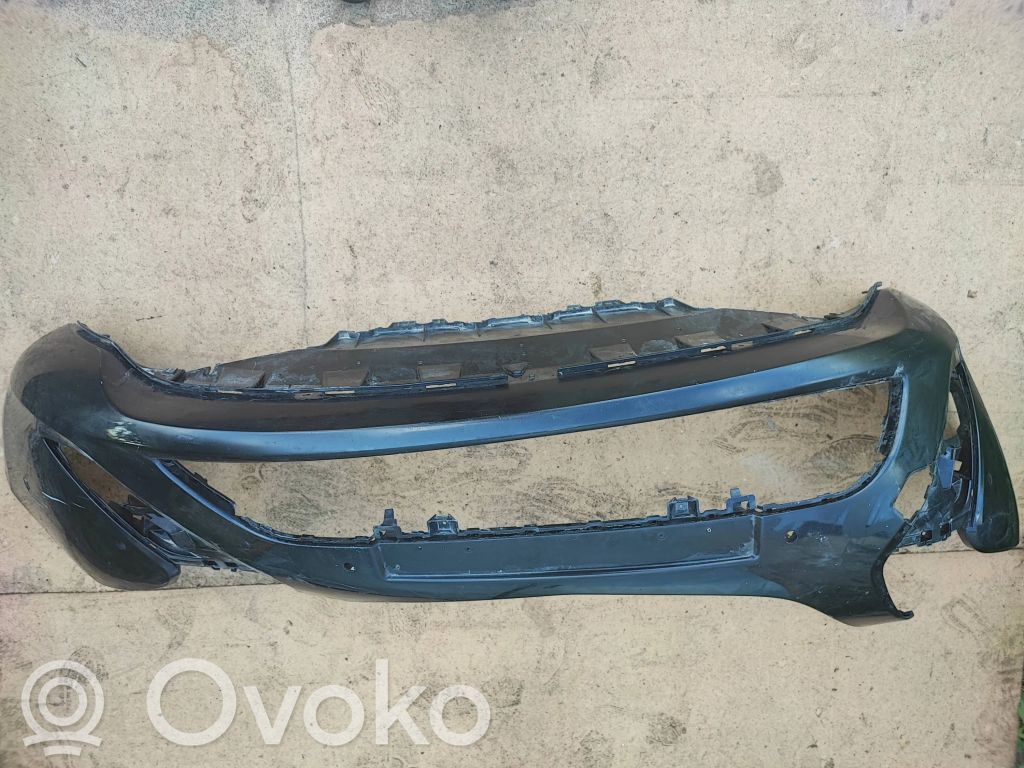Opel Zafira C Priekšējais bamperis 